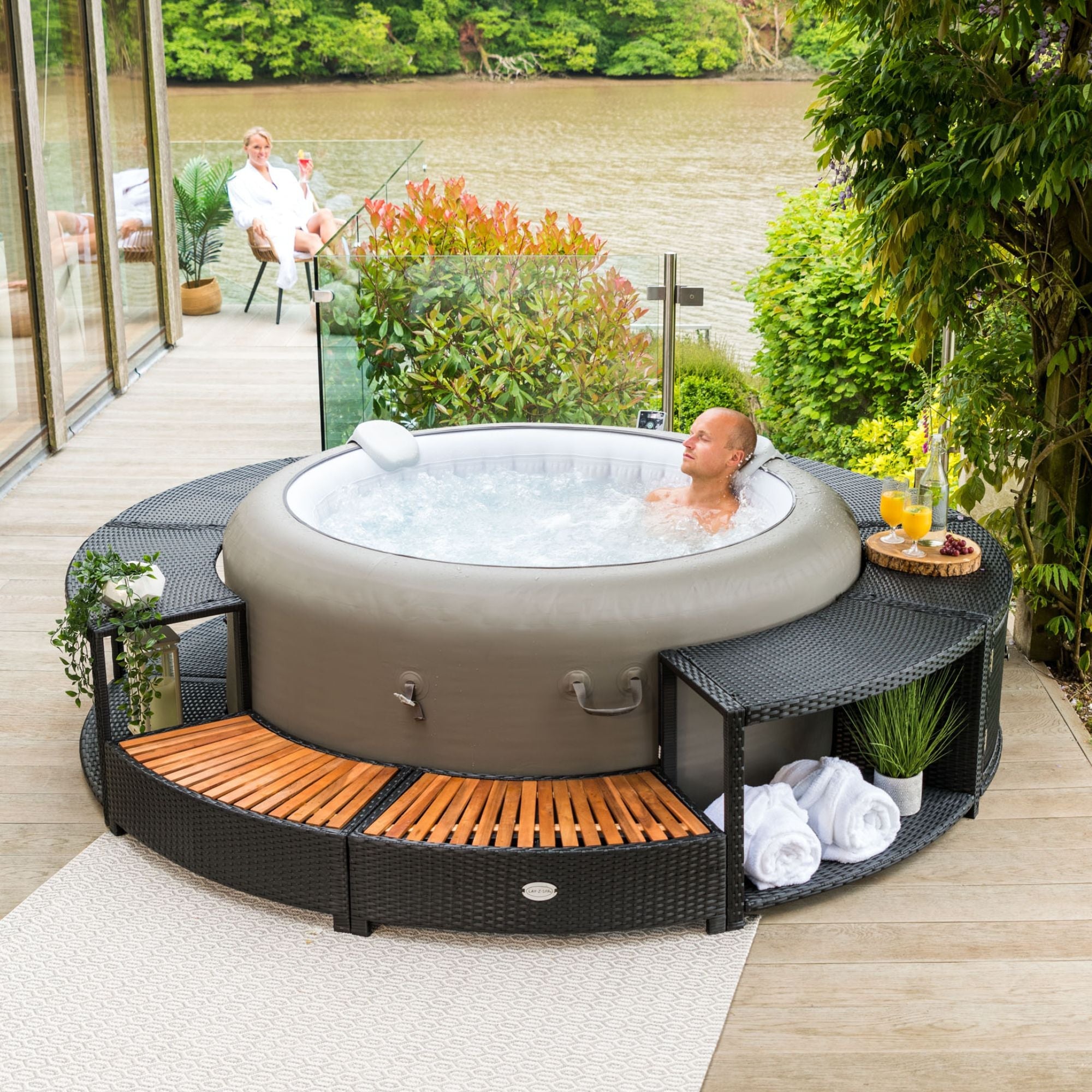 Round Rattan Hot Tub Surround 200cm Black